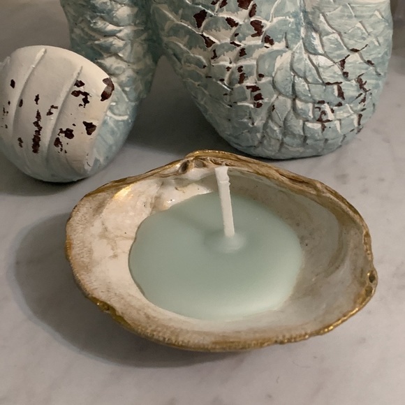 Shabby Chic Boho Shell Decor - Handmade Soy Wax Candle in a Seashell - Picture 1 of 14